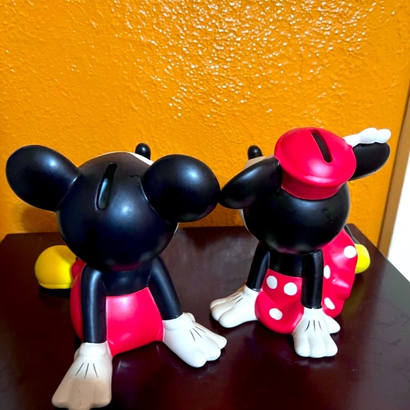 Mickey and Minnie mouse bank - Picture 6 of 8